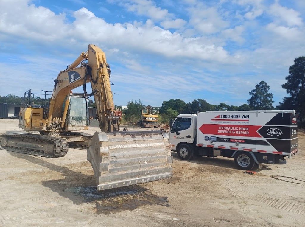 Central Coast - 1800 Hose Van | 3 Lake Rd, Tuggerah NSW 2259, Australia | Phone: 0490 939 560