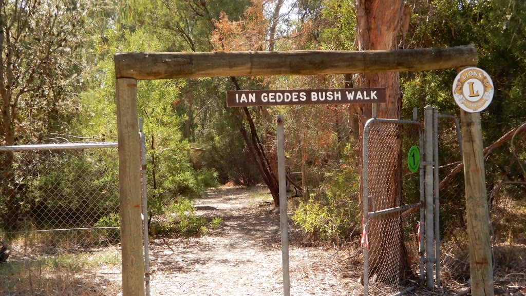 Ian Geddes Bushwalk | park | 27 Wilson St, Holbrook NSW 2644, Australia