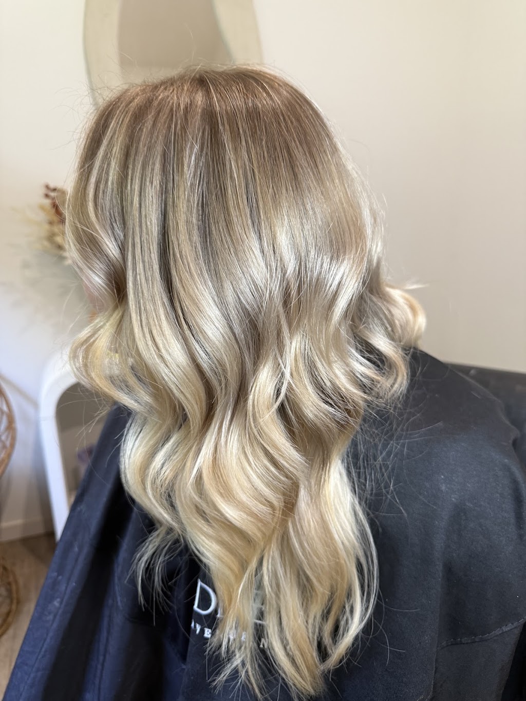 Liv Hair and Beauty | 76 Fairview Rd, Sapphire Beach NSW 2450, Australia | Phone: 0423 536 537