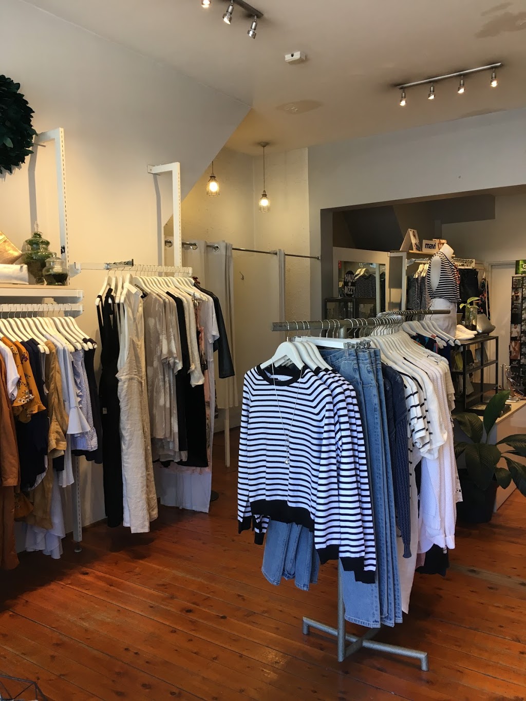 Fox and Scout | clothing store | 483 King St, Newtown NSW 2042, Australia | 0295173310 OR +61 2 9517 3310