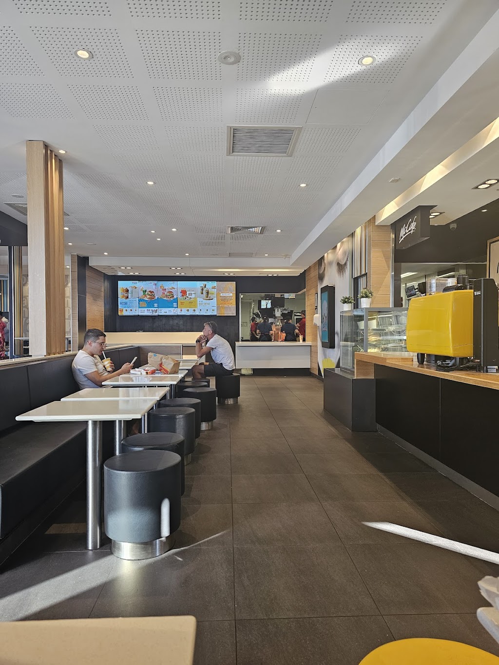 McDonald- Great Maccas Rooplay | 1 Great Barrier Rd, Brisbane Airport QLD 4008, Australia | Phone: (07) 3119 2599
