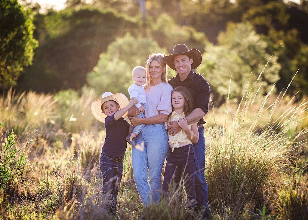 Lux Images | 11 Equestrian Ct, Highvale QLD 4520, Australia | Phone: 0418 303 333