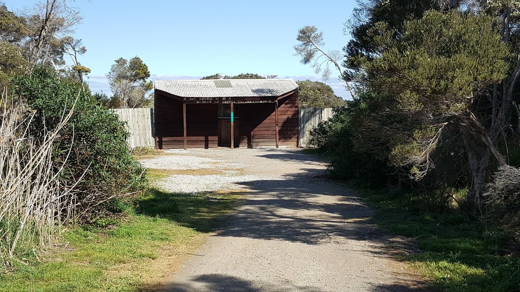 Braeside Bird Hide | Braeside VIC 3195, Australia