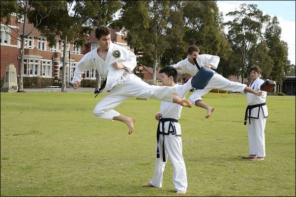 Thornlie Taekwondo Martial Arts | gym | Thornlie Gym, 2 Ovens Rd, Thornlie WA 6108, Australia | 0892757878 OR +61 8 9275 7878