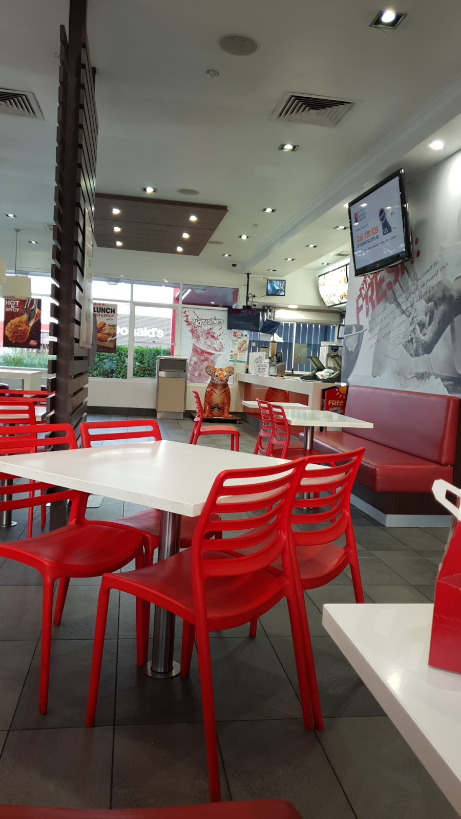 KFC Port Macquarie II | meal takeaway | 1063 Oxley Hwy, Thrumster NSW 2444, Australia | 0265810030 OR +61 2 6581 0030