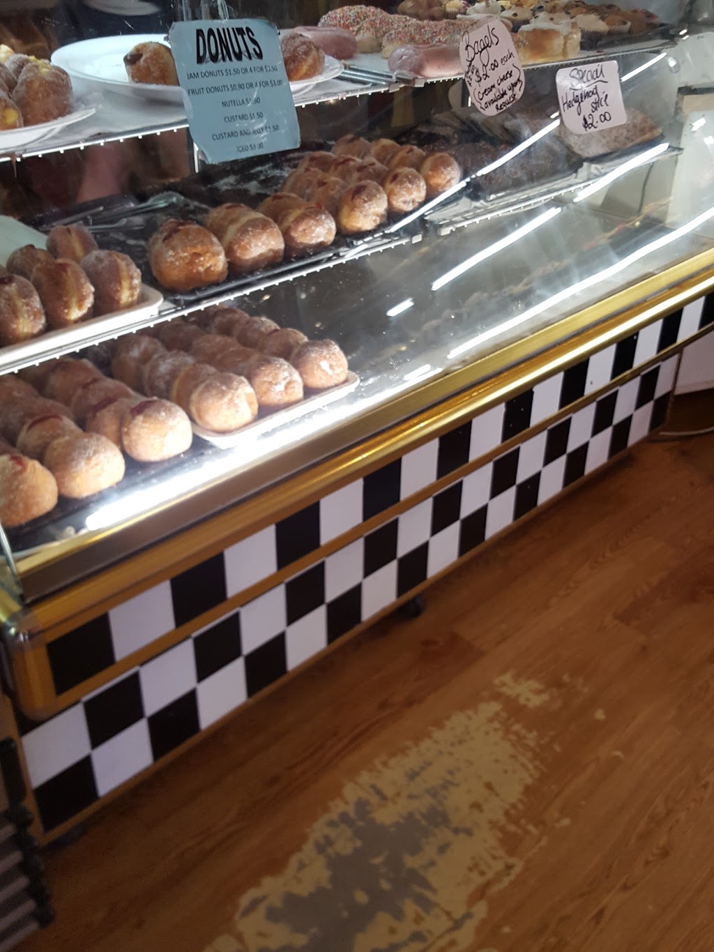 Cripps DT & JL Bakehouse | bakery | 1 Percy St, Bellerive TAS 7018, Australia | 0362443034 OR +61 3 6244 3034