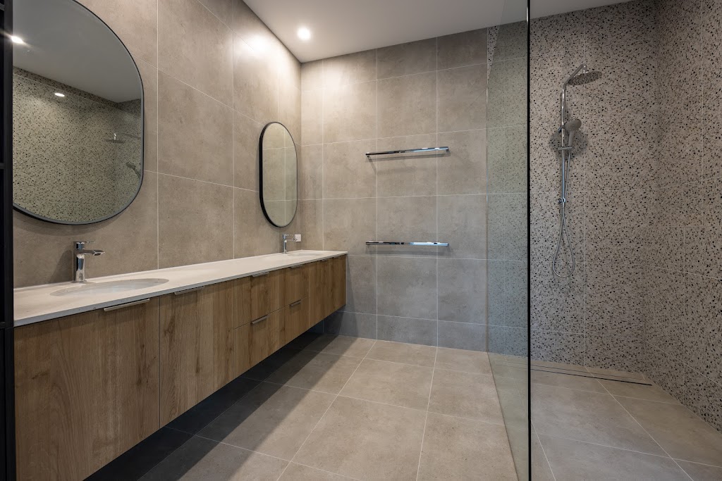 onX Tiling and Bathroom Renovations | Unit 3/17 University Dr, Meadowbrook QLD 4131, Australia | Phone: (07) 3800 7733