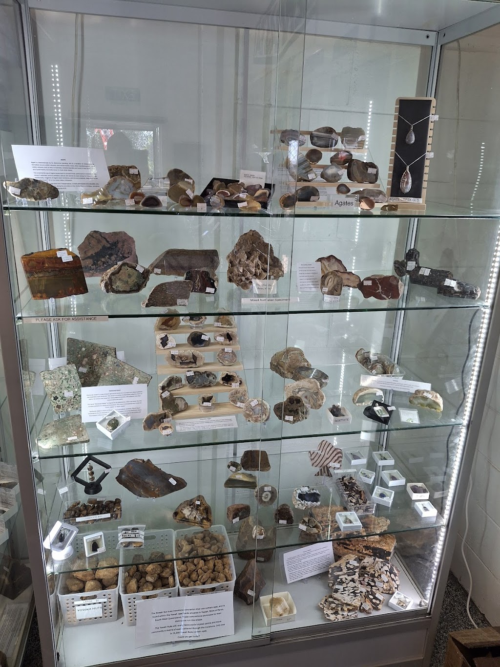 Gemcuts Lapidary Supplies | 43b Opal St, Lightning Ridge NSW 2834, Australia | Phone: (02) 6681 1686