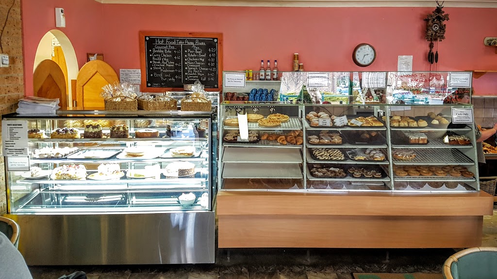 Bakery Patisserie Schwarz | cafe | 30 Station St, Wentworth Falls NSW 2782, Australia | 0247573300 OR +61 2 4757 3300