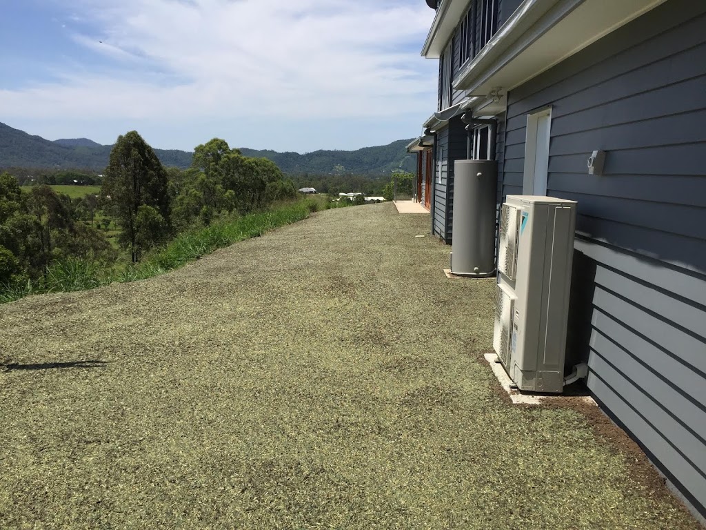 Hydro Spray Grass | 87 Carberry St, Grange QLD 4051, Australia | Phone: (07) 3356 2253
