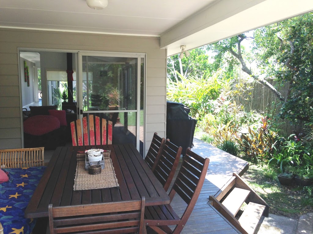 Byron Bay Holiday House | Casa De Playa, 39 Alcorn St, Suffolk Park NSW 2481, Australia | Phone: (07) 5477 0228