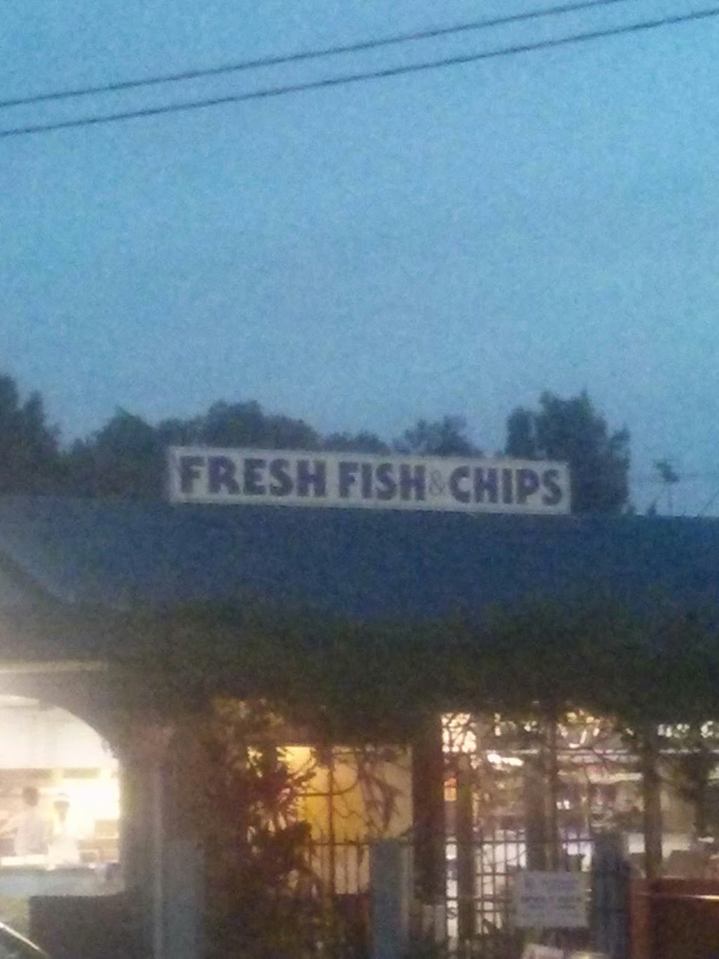 Fresh Fish & Chips | restaurant | 1 Budgewoi Cir, Budgewoi NSW 2262, Australia