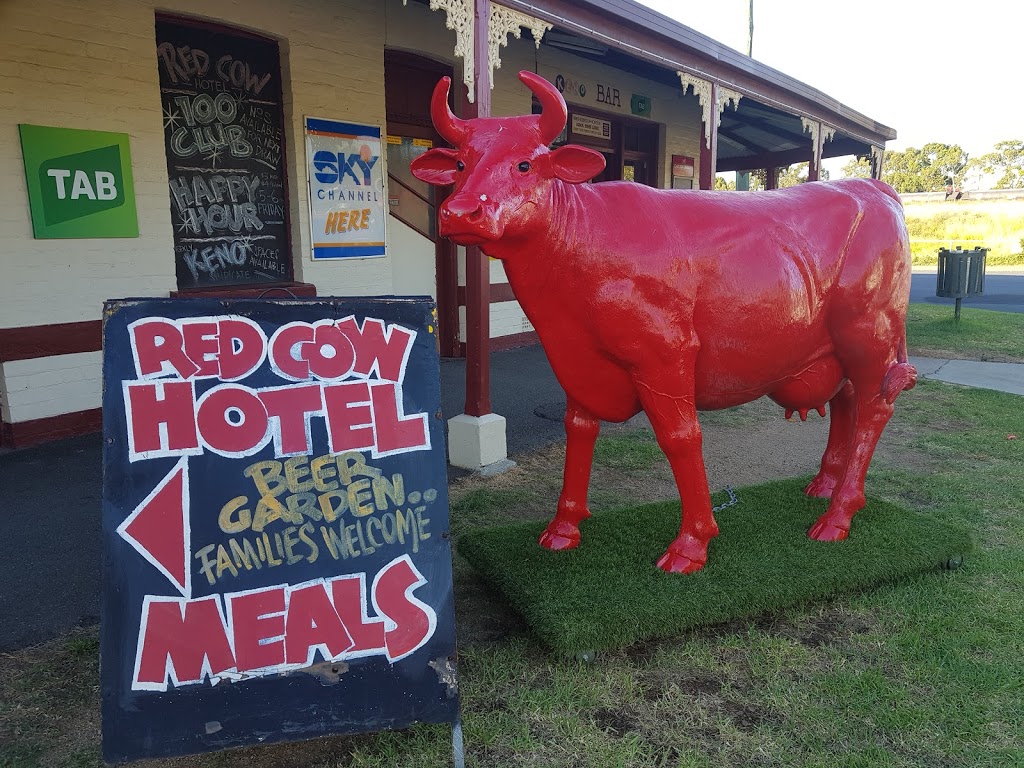 Red Cow Hotel | 7 Junction St, Junee NSW 2663, Australia | Phone: (02) 6924 1985