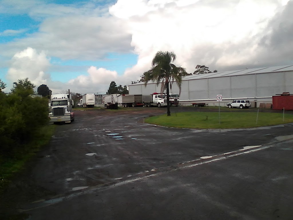 Truckline Truck & Trailer Parts | car repair | 348 Pacific Hwy, Hexham NSW 2322, Australia | 0249649550 OR +61 2 4964 9550
