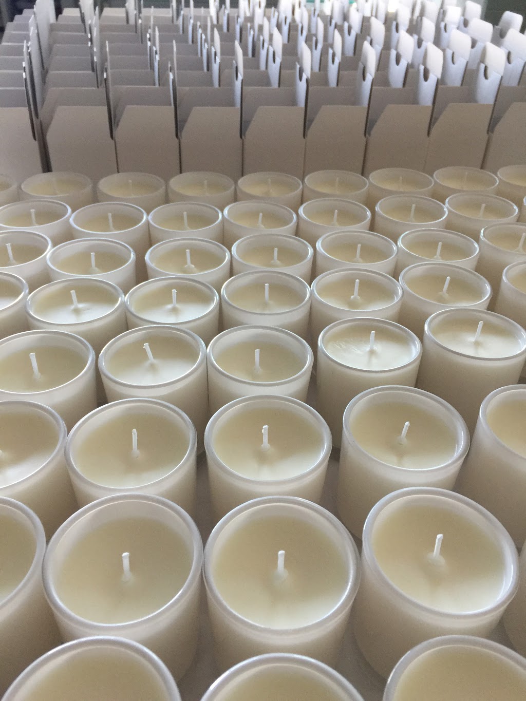 Southern Lights Candle Co | home goods store | Unit 16/1440 New Cleveland Rd, Chandler QLD 4155, Australia | 0431135590 OR +61 431 135 590
