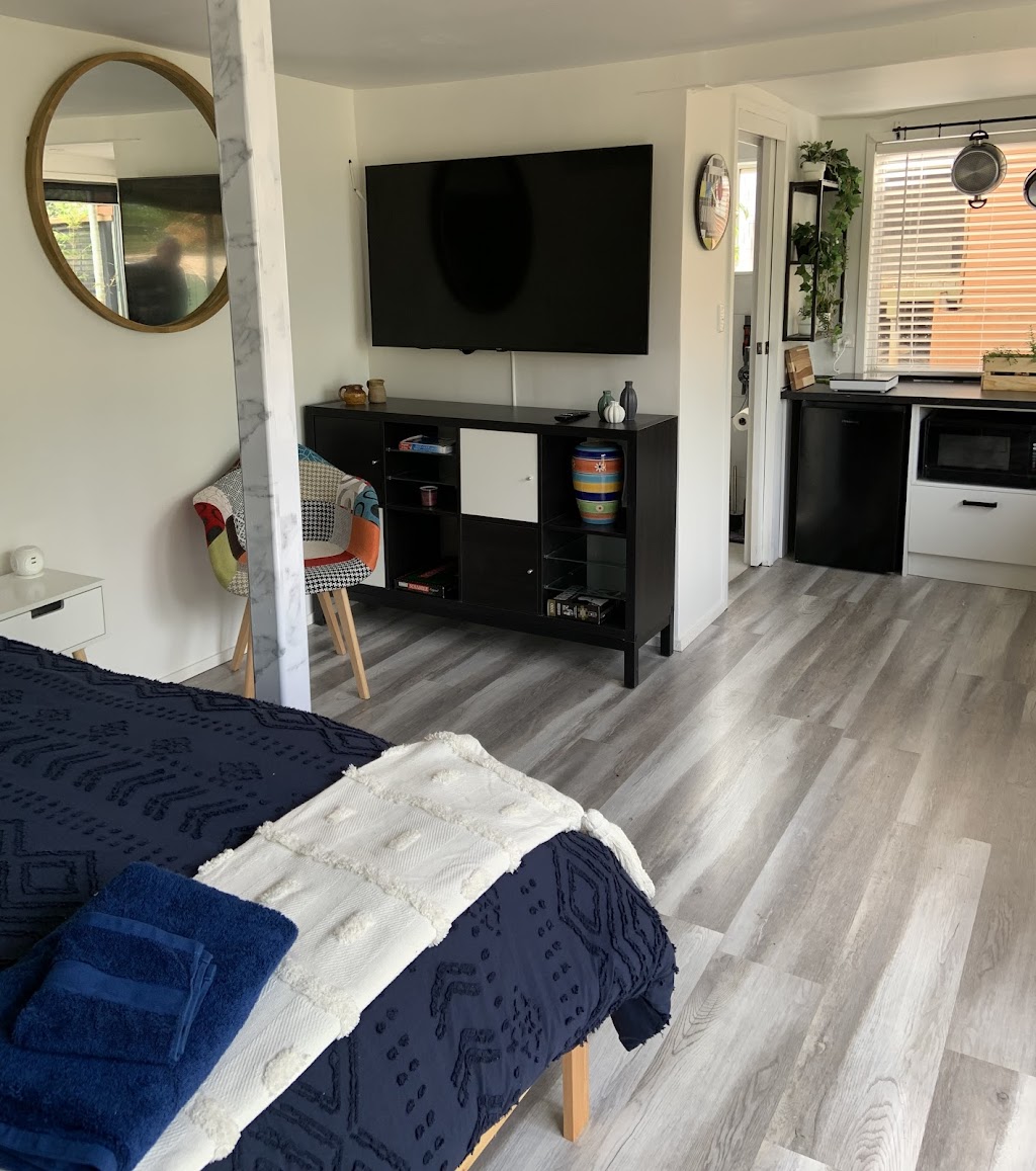 Lamb Island Beachside Stay | 48 Resthaven Dr, Lamb Island QLD 4184, Australia | Phone: 0403 280 820