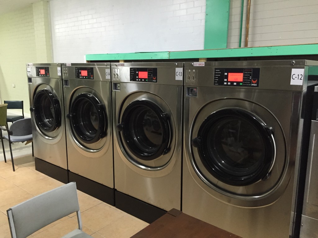 Cranbourne Coin Laundry | laundry | 15 Cranbourne Pl, Cranbourne VIC 3977, Australia