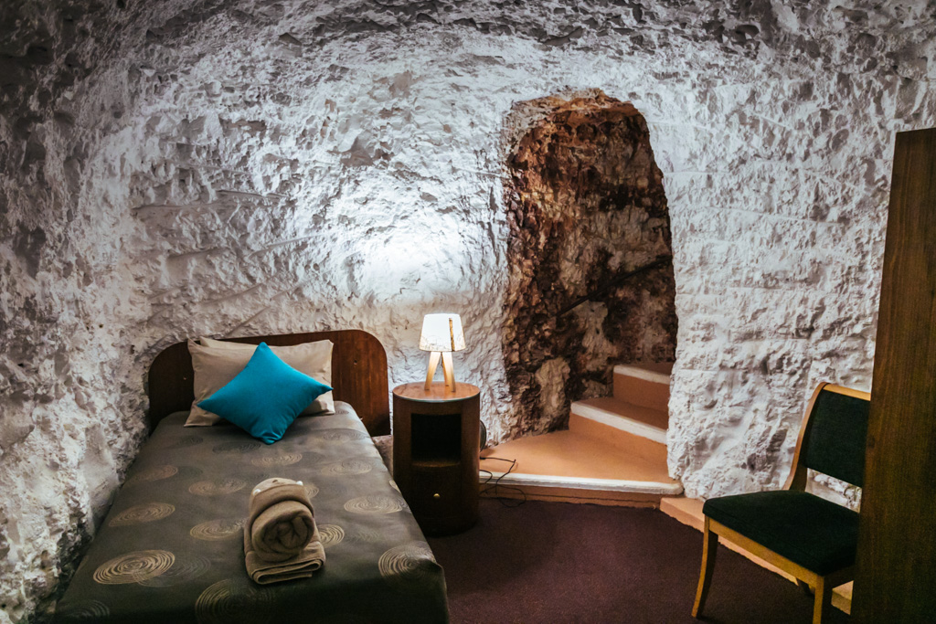White Cliffs Underground Motel | lodging | 129 Smiths Hill, White Cliffs NSW 2836, Australia | 0880916677 OR +61 8 8091 6677