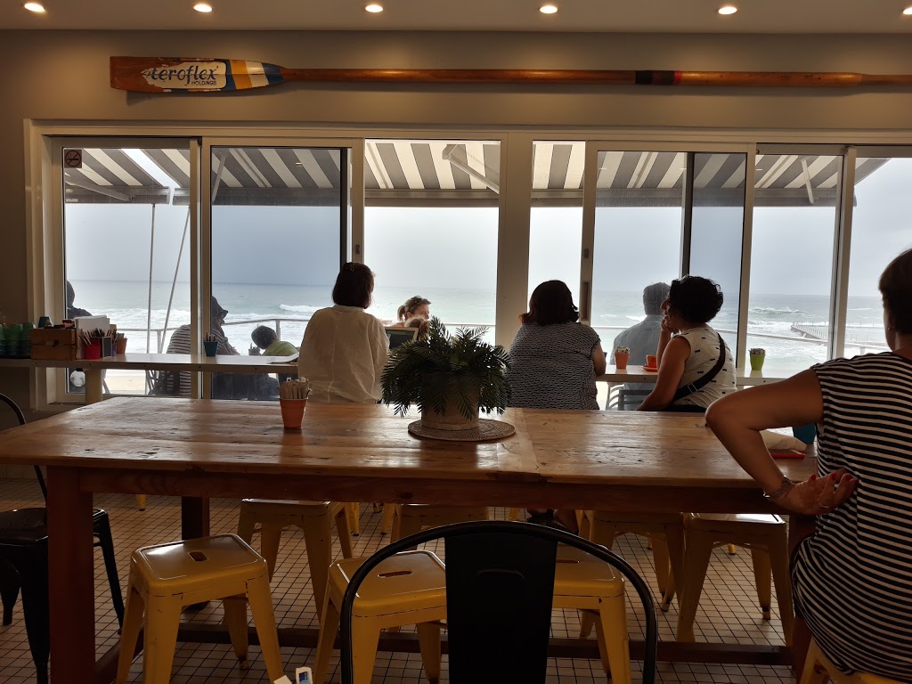 Gusto On The Beach | cafe | Carrington Parade, Curl Curl NSW 2096, Australia | 0299395689 OR +61 2 9939 5689