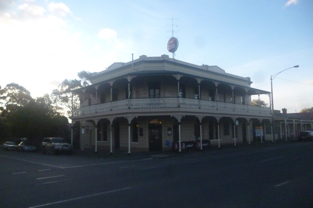 The Albion Hotel | restaurant | 41 Mollison St, Kyneton VIC 3444, Australia | 0354222066 OR +61 3 5422 2066