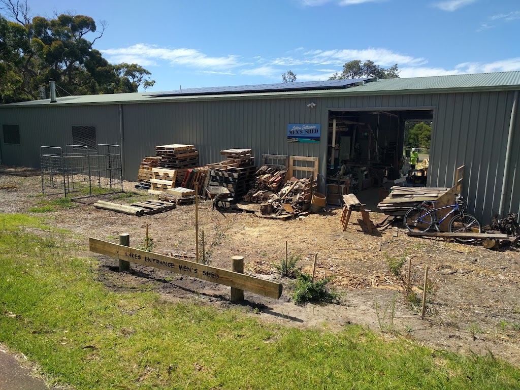 Lakes Entrance Mens Shed |  | 10 Coates Rd, Lakes Entrance VIC 3909, Australia | 0434033903 OR +61 434 033 903