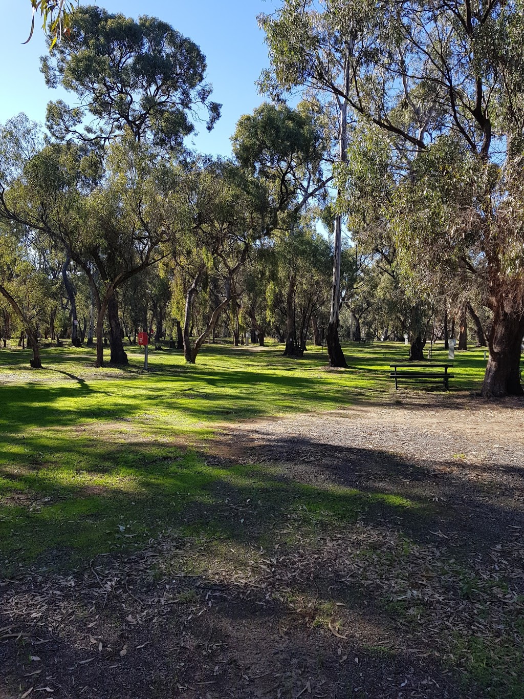 Camp Four Post | campground | Greaves Rd, Deniliquin NSW 2710, Australia | 0413770016 OR +61 413 770 016