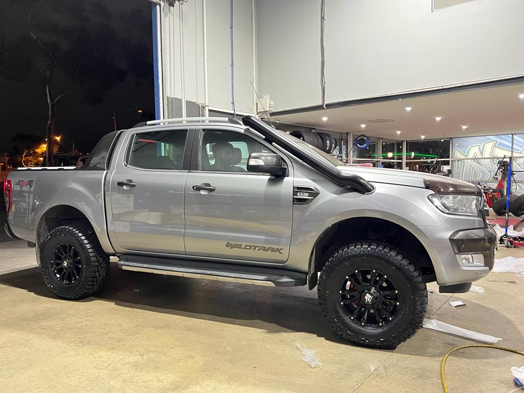 Mr.Lift2Low | 46 Chancellor Ave, Werribee VIC 3030, Australia | Phone: 0449 069 905