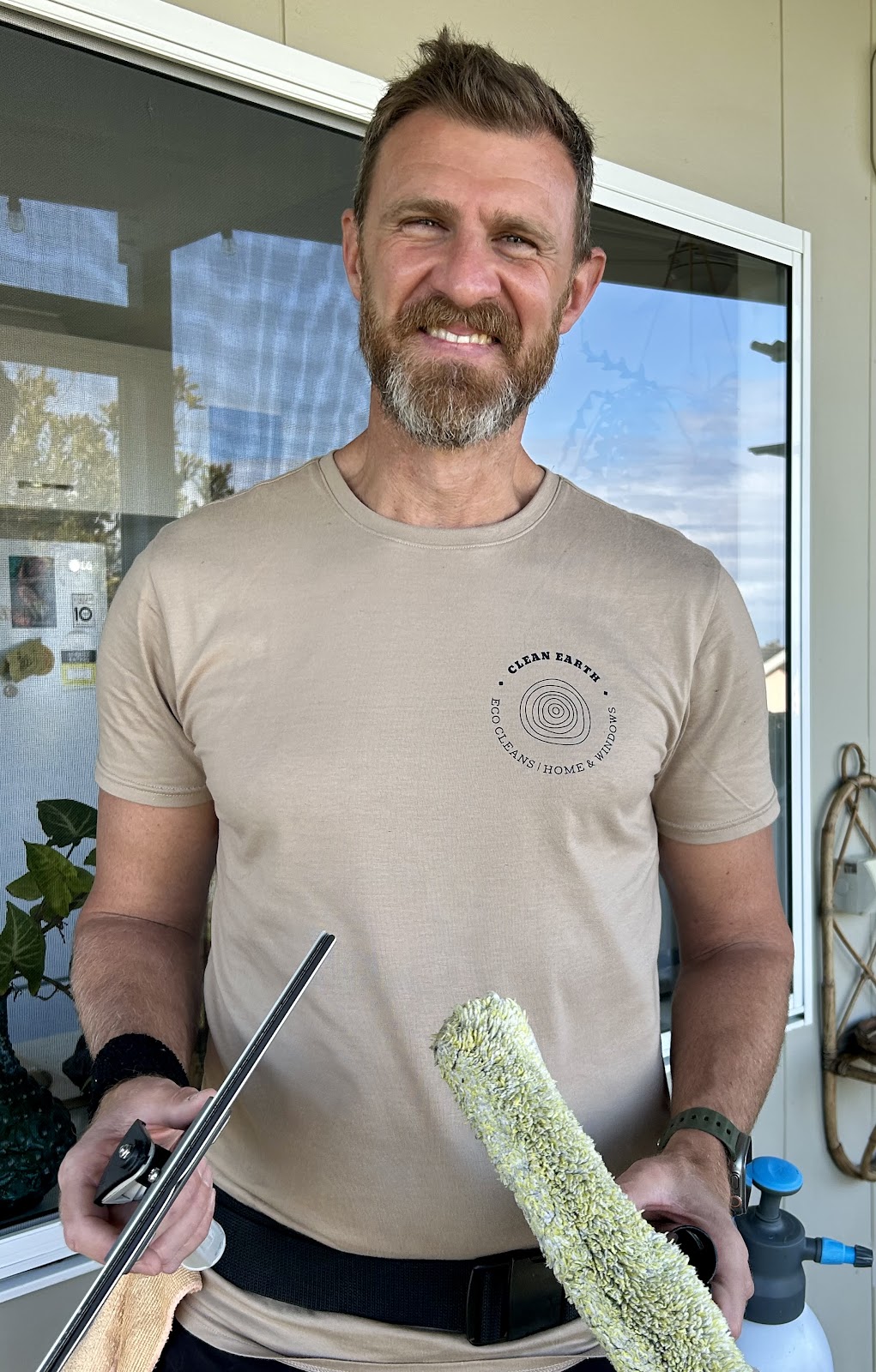 Clean Earth Window Cleaning | 9a Liston St, Nambucca Heads NSW 2448, Australia | Phone: 0460 046 191