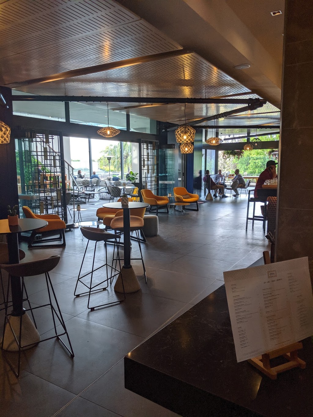 OTIS Bar & Grill | restaurant | Old Menangle Rd, Campbelltown NSW 2560, Australia