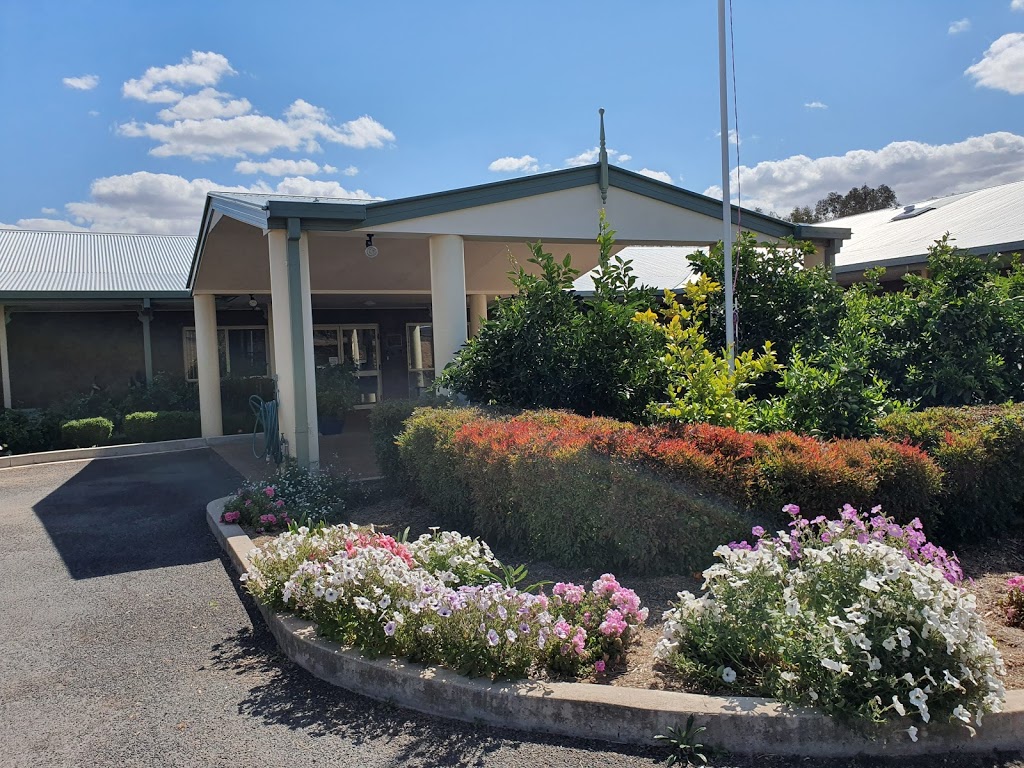 Touriandi Lodge |  | 4 Old Bora Rd, Bingara NSW 2404, Australia | 0267242199 OR +61 2 6724 2199