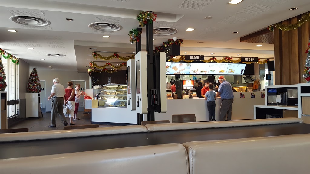 McDonalds Goulburn | meal takeaway | Sydney Rd, Goulburn NSW 2580, Australia | 0248218055 OR +61 2 4821 8055