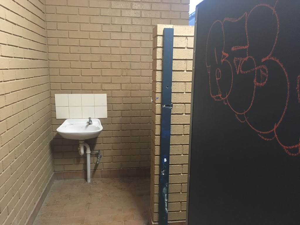 Wakefield Street public toilets | 41 Edward St, Port Wakefield SA 5550, Australia | Phone: (08) 8862 0800