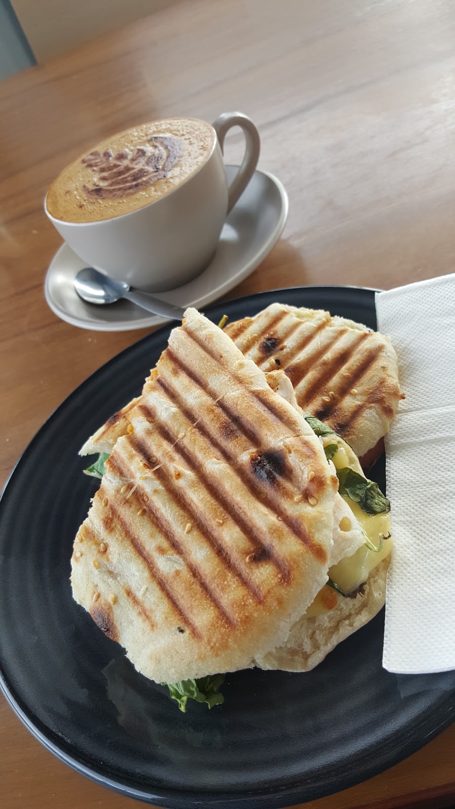 Red Square Cafe | 66 Kennedy Dr, Cambridge TAS 7170, Australia | Phone: (03) 6248 5755