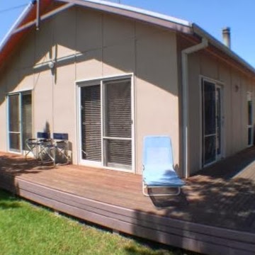 Barwon Heads Accommodation Holiday House Rental Workers Playtime | lodging | 29 Noble St, Barwon Heads, VIC 3227, Australia | 0417548978 OR +61 417 548 978