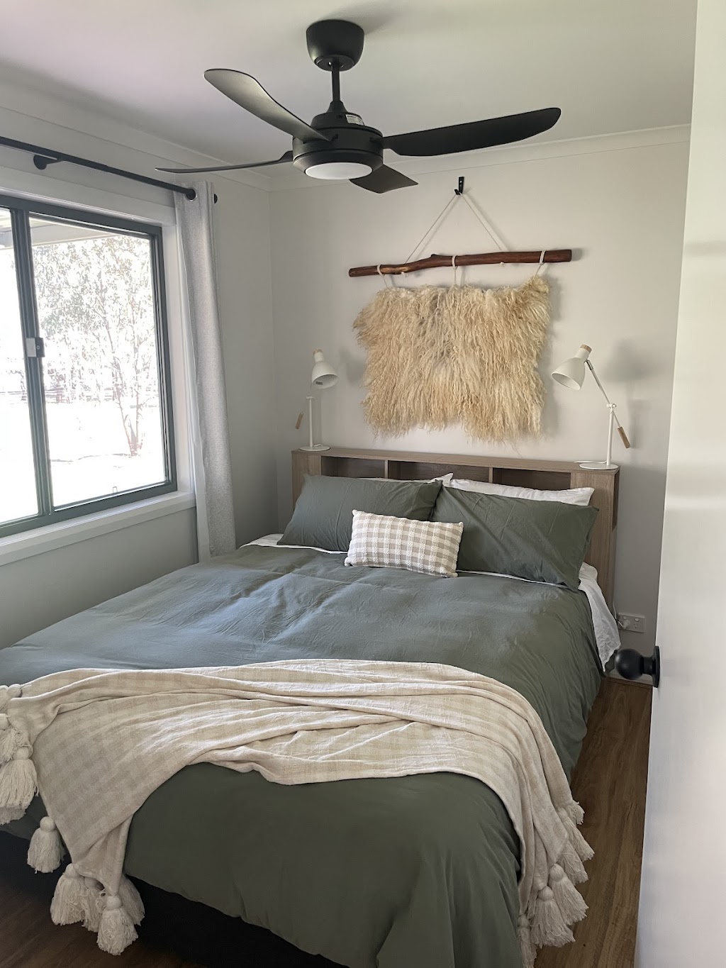 Riverina Valais blacknose sheep & farmstay | 4100 Barooga-Tocumwal Rd, Tocumwal NSW 2714, Australia | Phone: 0405 136 515