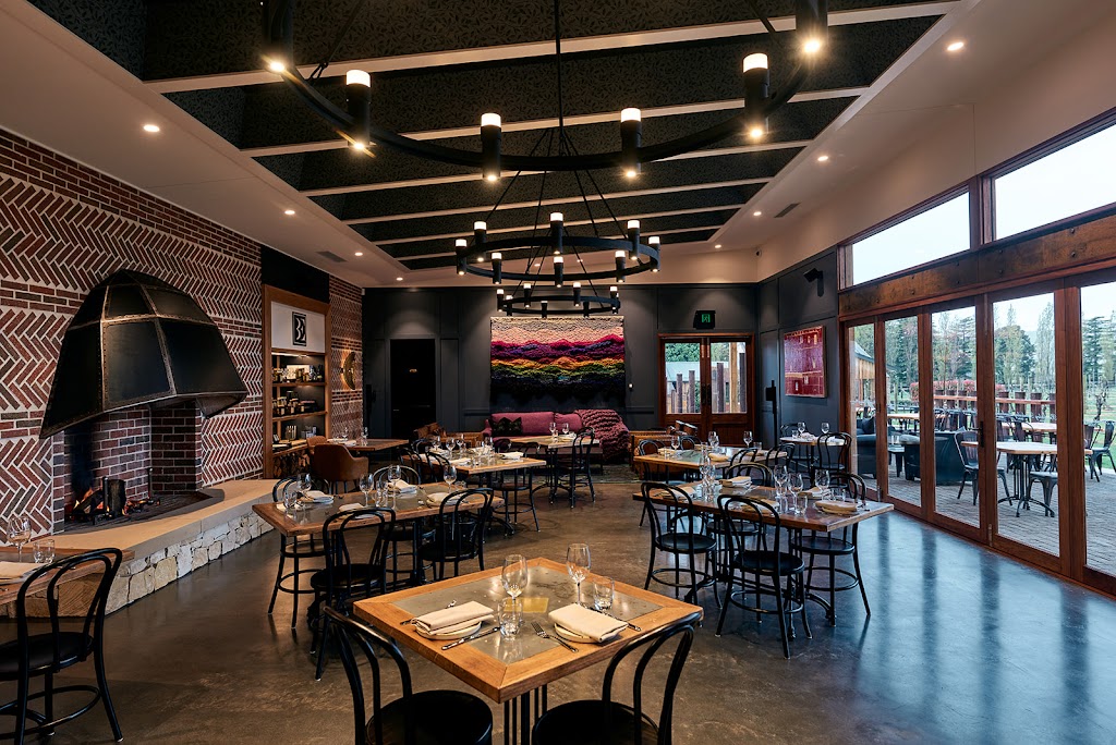 Leos by Night | 3020 Old Hume Hwy, Berrima NSW 2577, Australia | Phone: (02) 4868 8788