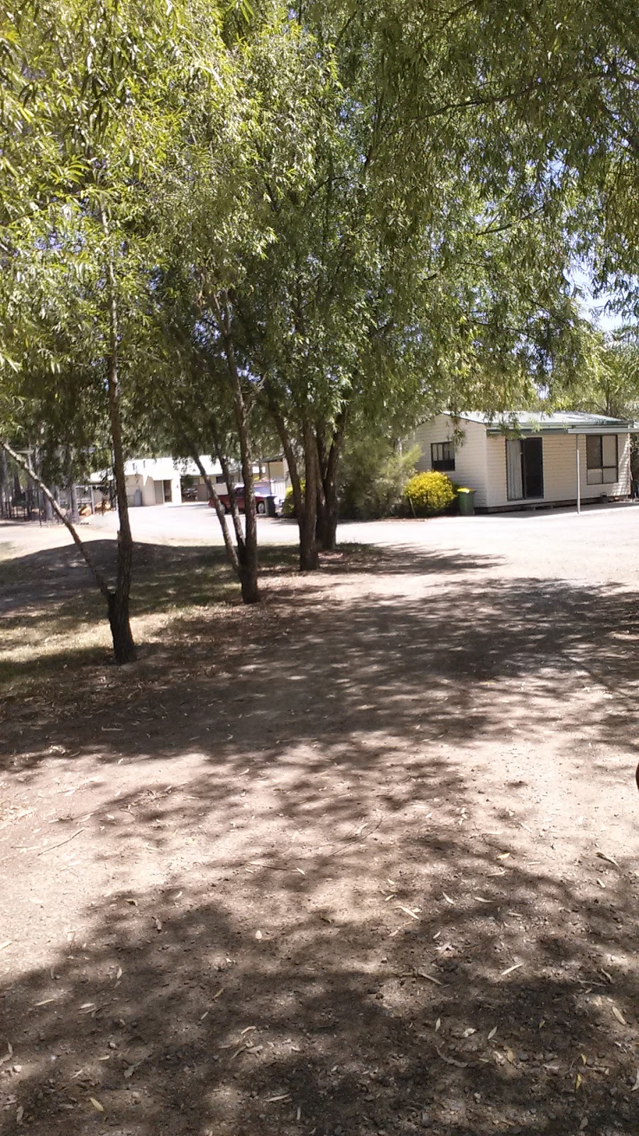 Oasis Caravan Park | 8 Racecourse Rd, Cobram VIC 3644, Australia