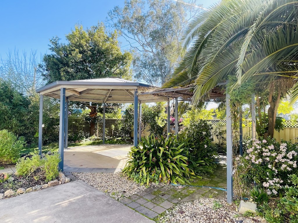 Manas Guesthouse Benalla | 103 Clarke St, Benalla VIC 3672, Australia | Phone: 0481 292 719