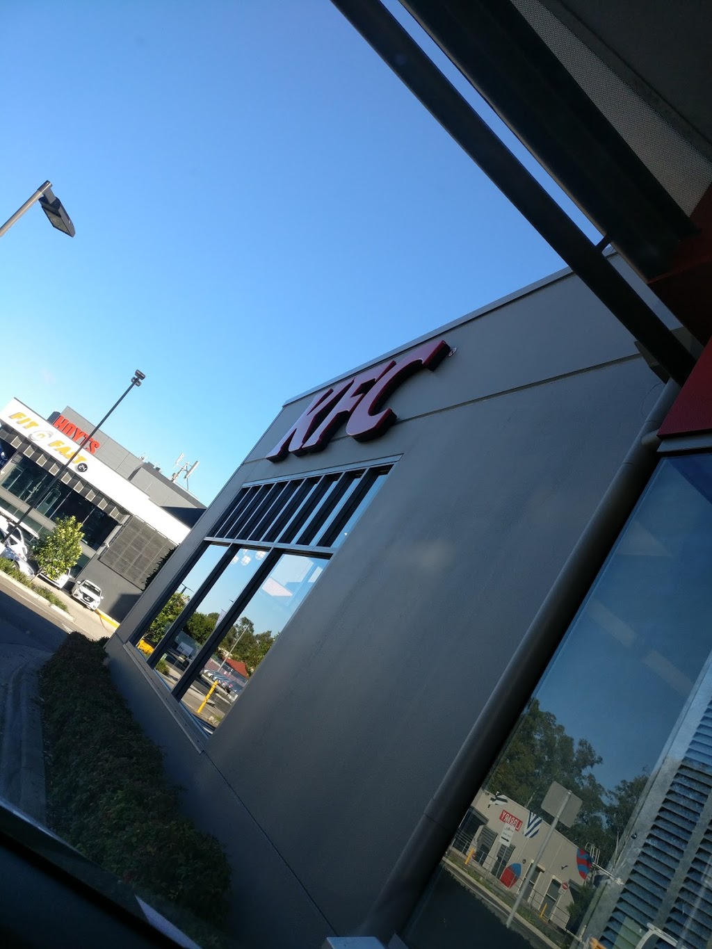 KFC Wetherill Park (Outside) | meal takeaway | 561-583 Polding St, Wetherill Park NSW 2164, Australia | 0297253839 OR +61 2 9725 3839