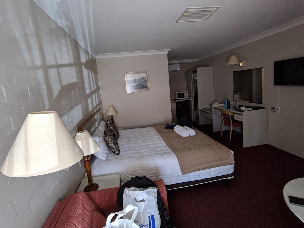 Club Motel Armidale | 107 Dumaresq St, Armidale NSW 2350, Australia | Phone: (02) 6772 8777