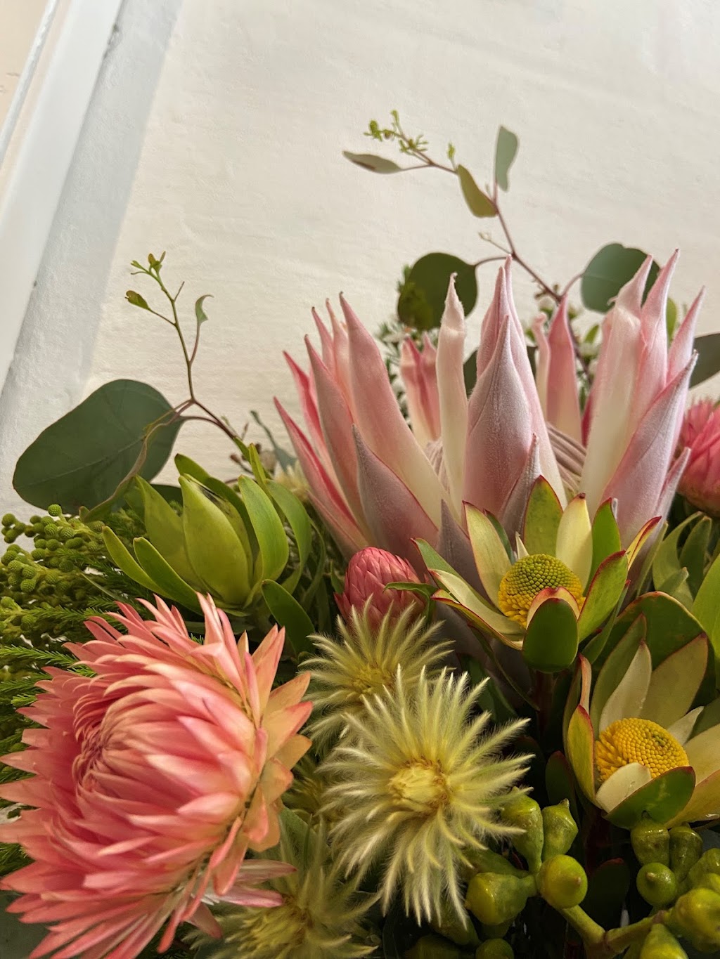 Twig and Blossom Florist Narooma | florist | 4-6 Noorooma Cres, Narooma NSW 2546, Australia | 0483864098 OR +61 483 864 098