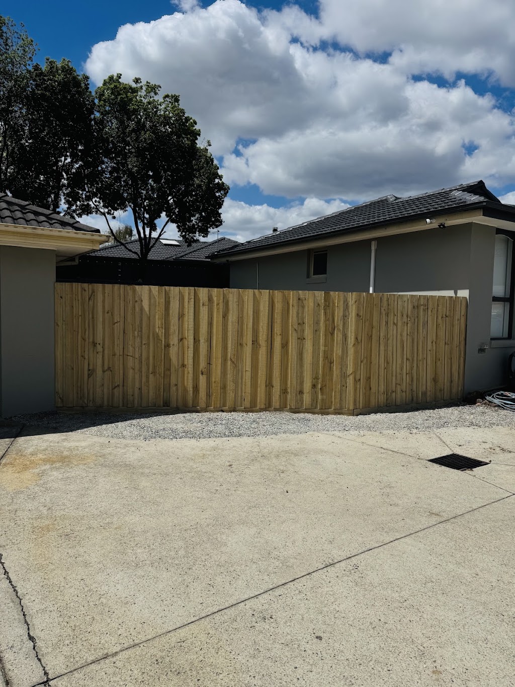 AD Fencing and Home Solutions | Outlook road, Mount Waverley VIC 3149, Australia | Phone: 0412 302 506