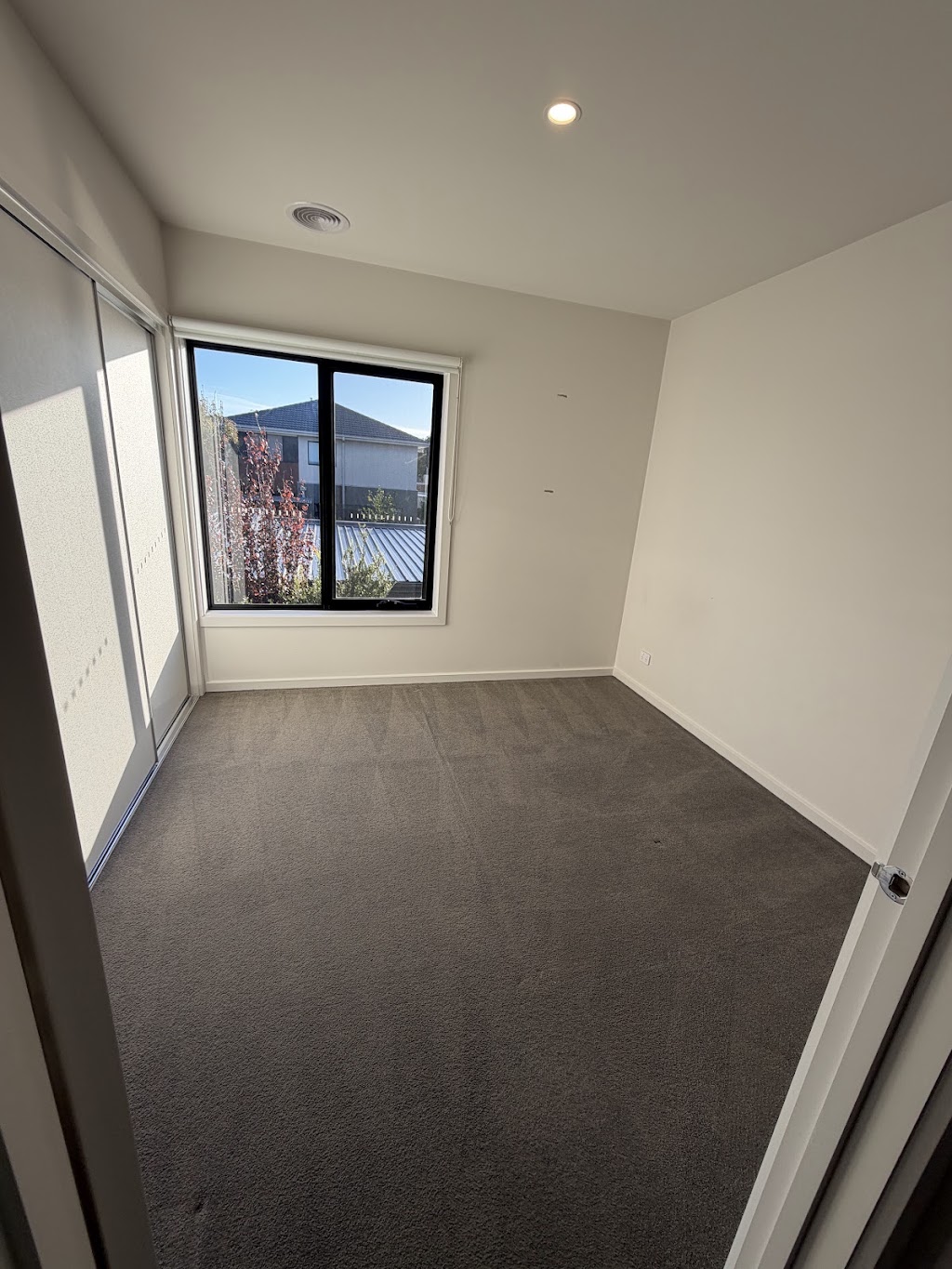 Right Cleaning Service | 56 Tyndall St, Cranbourne East VIC 3977, Australia | Phone: 0478 862 494