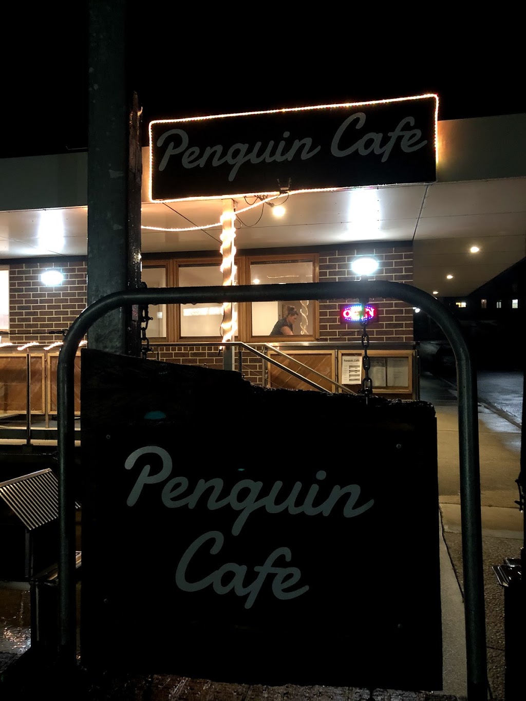 Penguin Cafe | cafe | 7 Arnold St, Penguin TAS 7316, Australia | 0364372659 OR +61 3 6437 2659