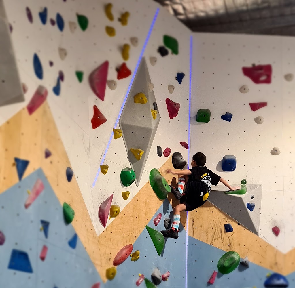 Wall Walkers Bouldering |  | Unit 10/6 Jones Rd, Capalaba QLD 4157, Australia | 0414759925 OR +61 414 759 925