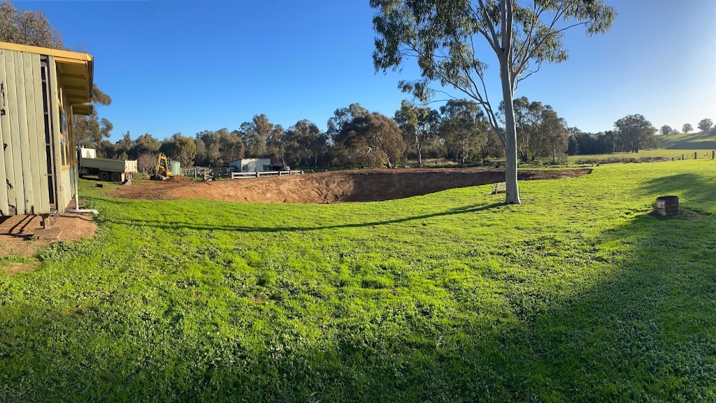 Dig This Earthworks | 251 White Quartz Rd, Fryerstown VIC 3451, Australia | Phone: 0422 077 307