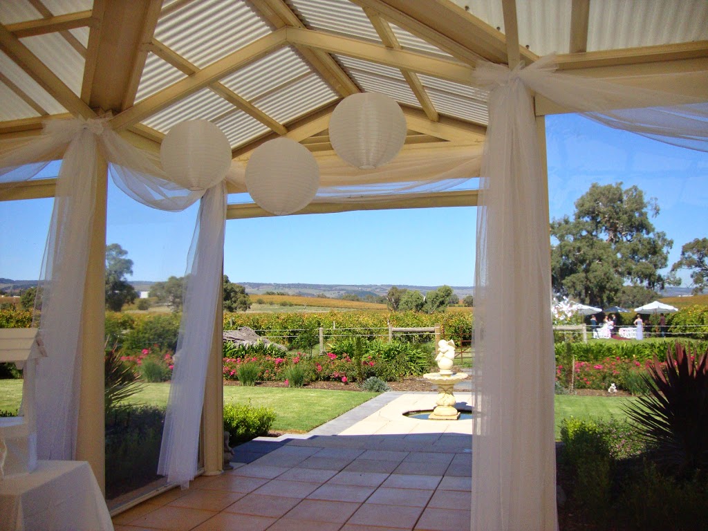 Old Oval Estate/Fork in the Road Wines | food | 18 Sand Rd, McLaren Vale SA 5171, Australia | 0883239100 OR +61 8 8323 9100