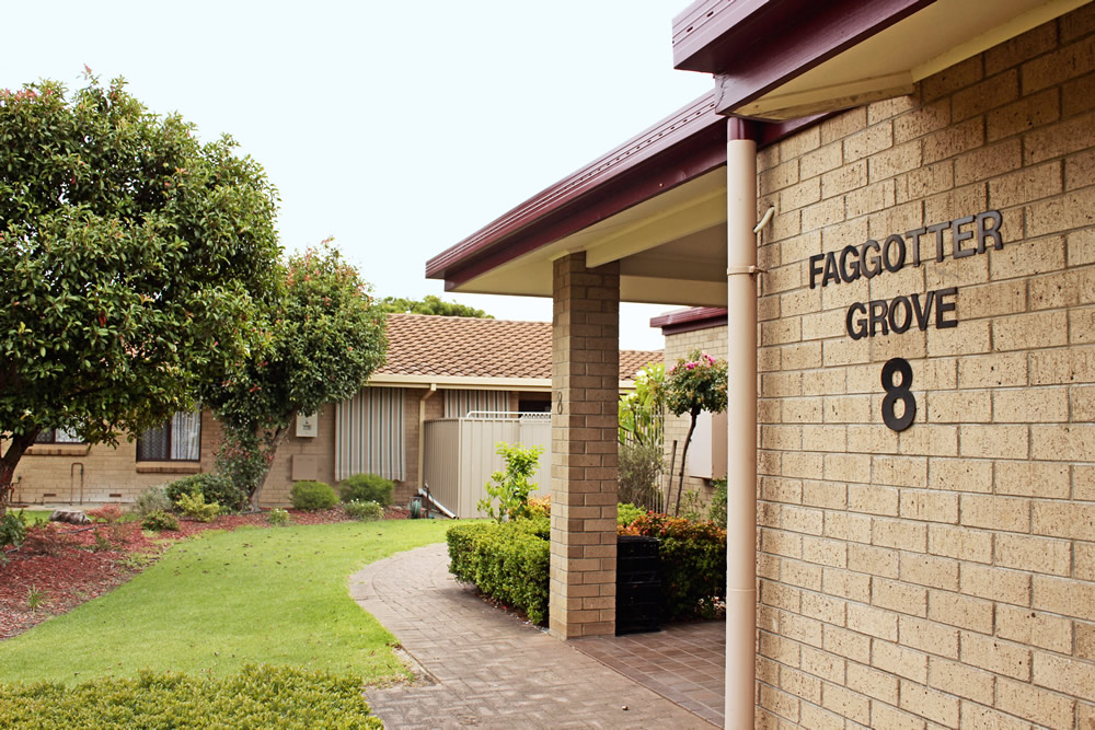 UnitingSA Faggotter Grove Neighborhood Group Home | 35 Manly Circuit, West Lakes Shore SA 5020, Australia | Phone: (08) 8242 1622
