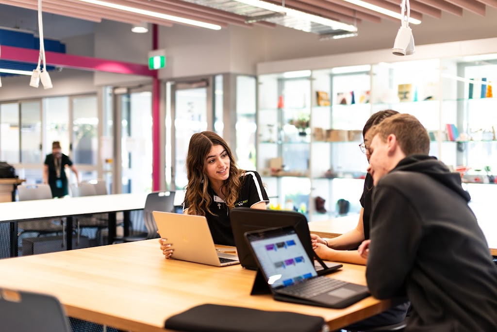 CathWest Innovation College - Loyola Campus | 91 N Parade, Mount Druitt NSW 2770, Australia | Phone: (02) 8886 9500