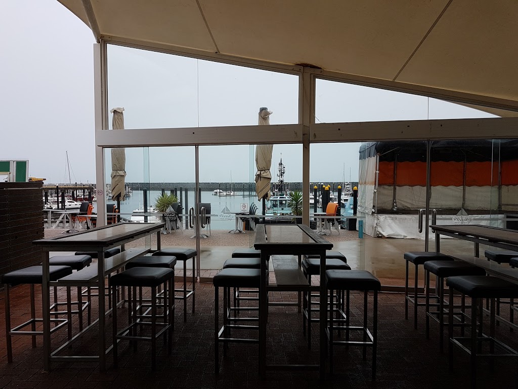 The Deck | restaurant | 50 Mulherin Dr, Mackay Harbour QLD 4740, Australia | 0749555337 OR +61 7 4955 5337